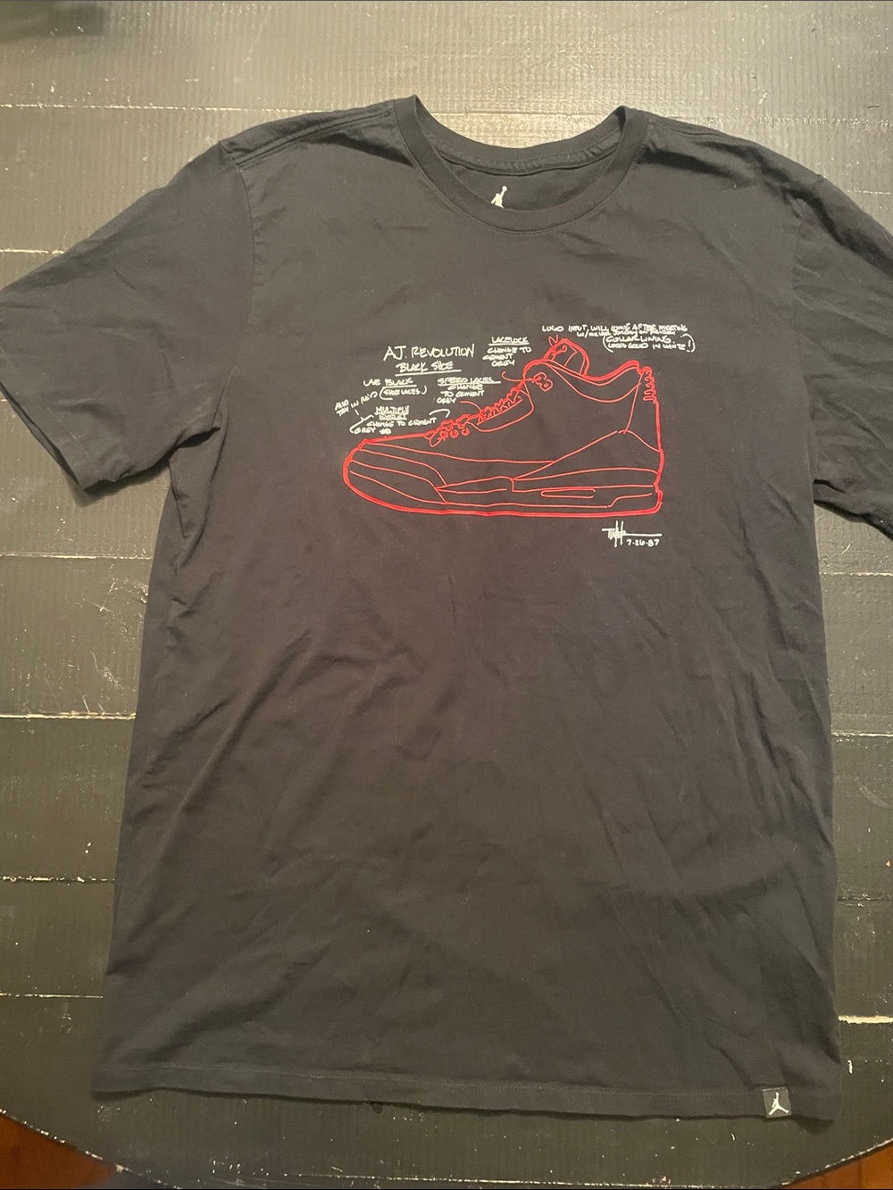 Nike Jordan Black and Red Short Sleeve Sneaker Tee Size Large Great Condition